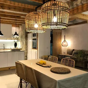 https://la-casita-blanca-en-lanzarote.in-canary-islands.com